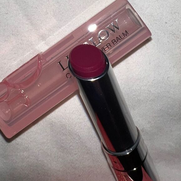 DIOR ADDICT LIP GLOW CUSTOM COLOR REVIVING LIP BALM- “BERRY” - Picture 9 of 10